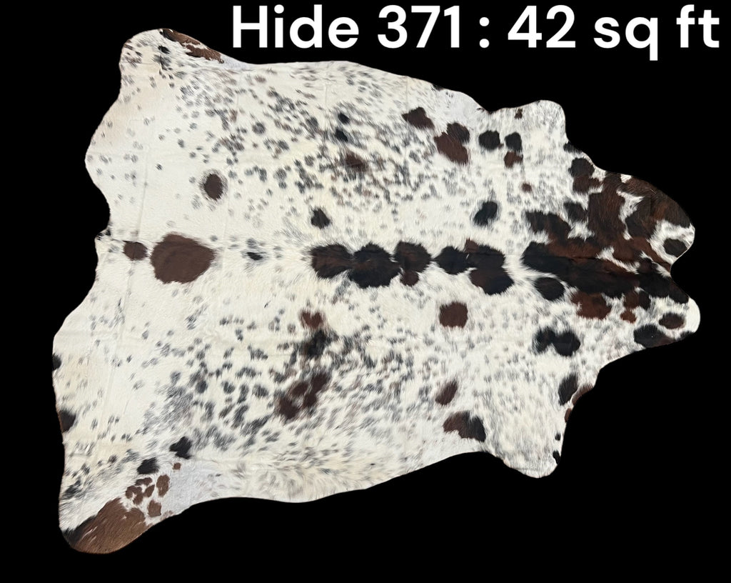 Natural Hair On Cow Hide : This Hide Is Perfect For Wall Hanging, Leather Rugs, Leather Upholstery & Leather Accessories. (Hide371)