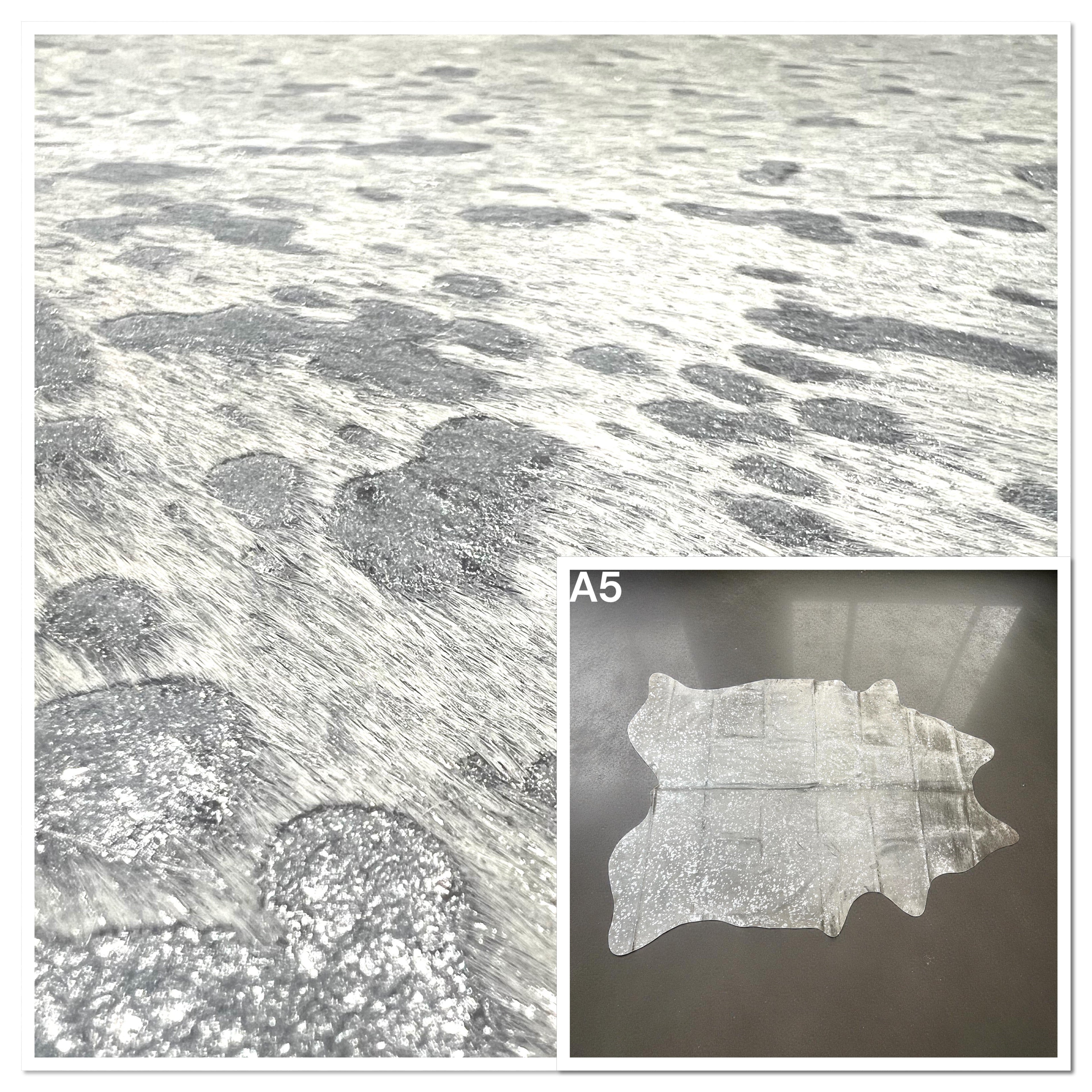 Hair-On Hide Acid Silver : 1.5mm (Ref-gh.eol) A5