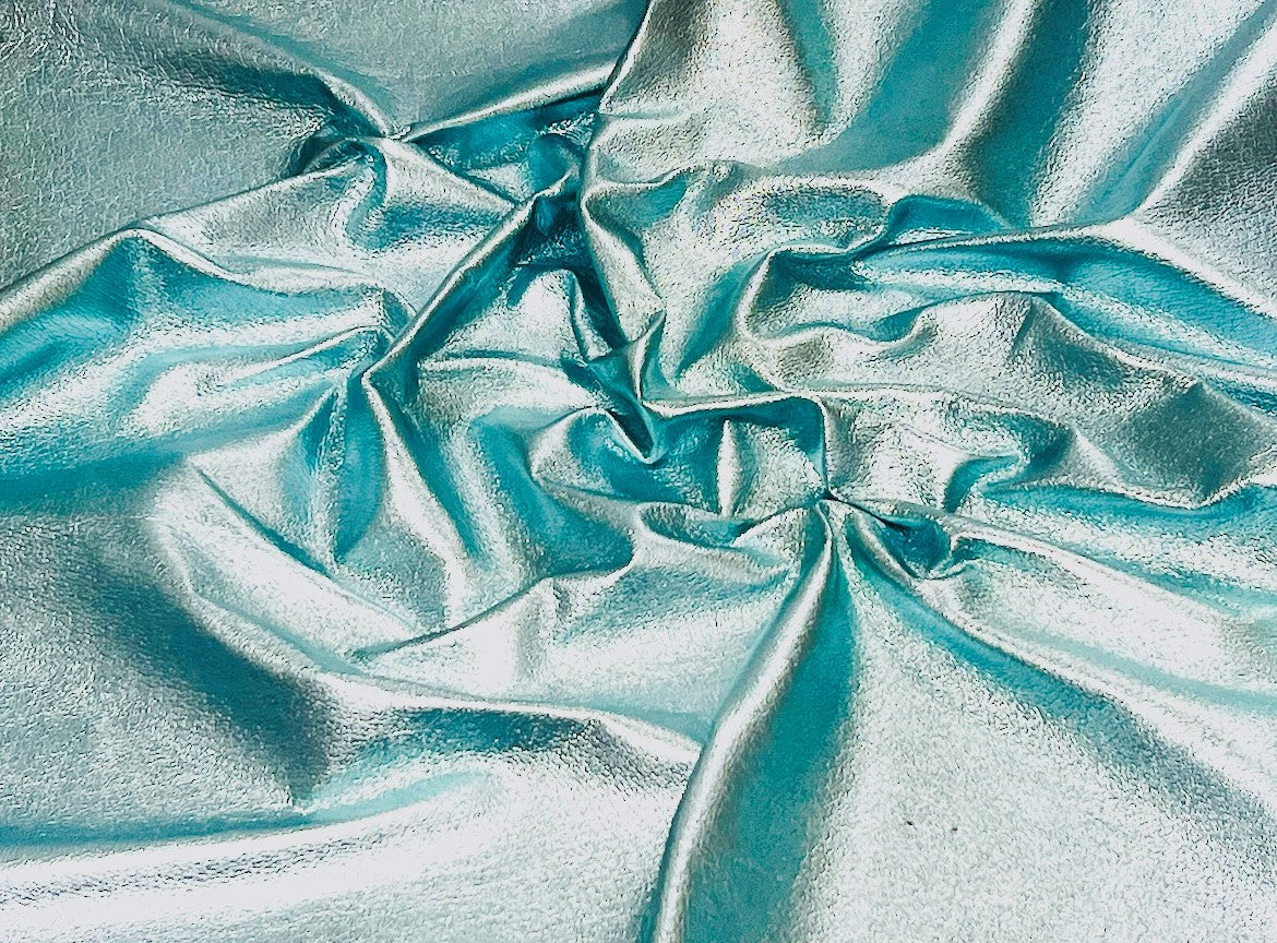 Green, Metallic Foiled Leather Pig Skin: (0.6-0.7mm 1.5oz) 15