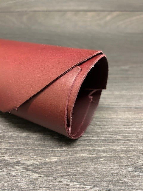 Lamport Burgundy, Aniline Coloured Vegetable Tanned Shoulder (1.5mm-3.2mm) 16