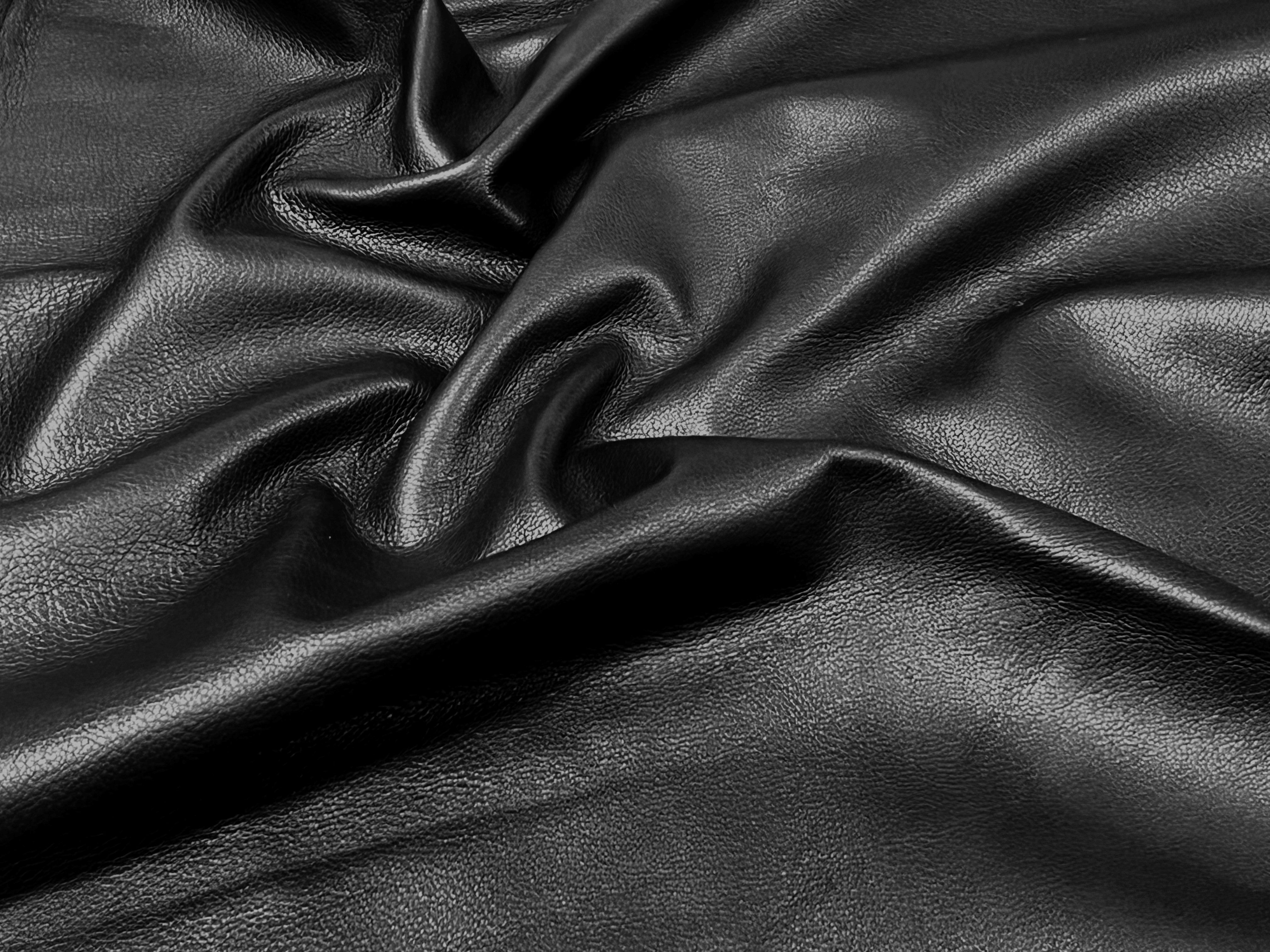 Ex Pittards Goat Leather : Black 1.0- 1.1mm Water Resistant Leather (Ex Pittards Stock)