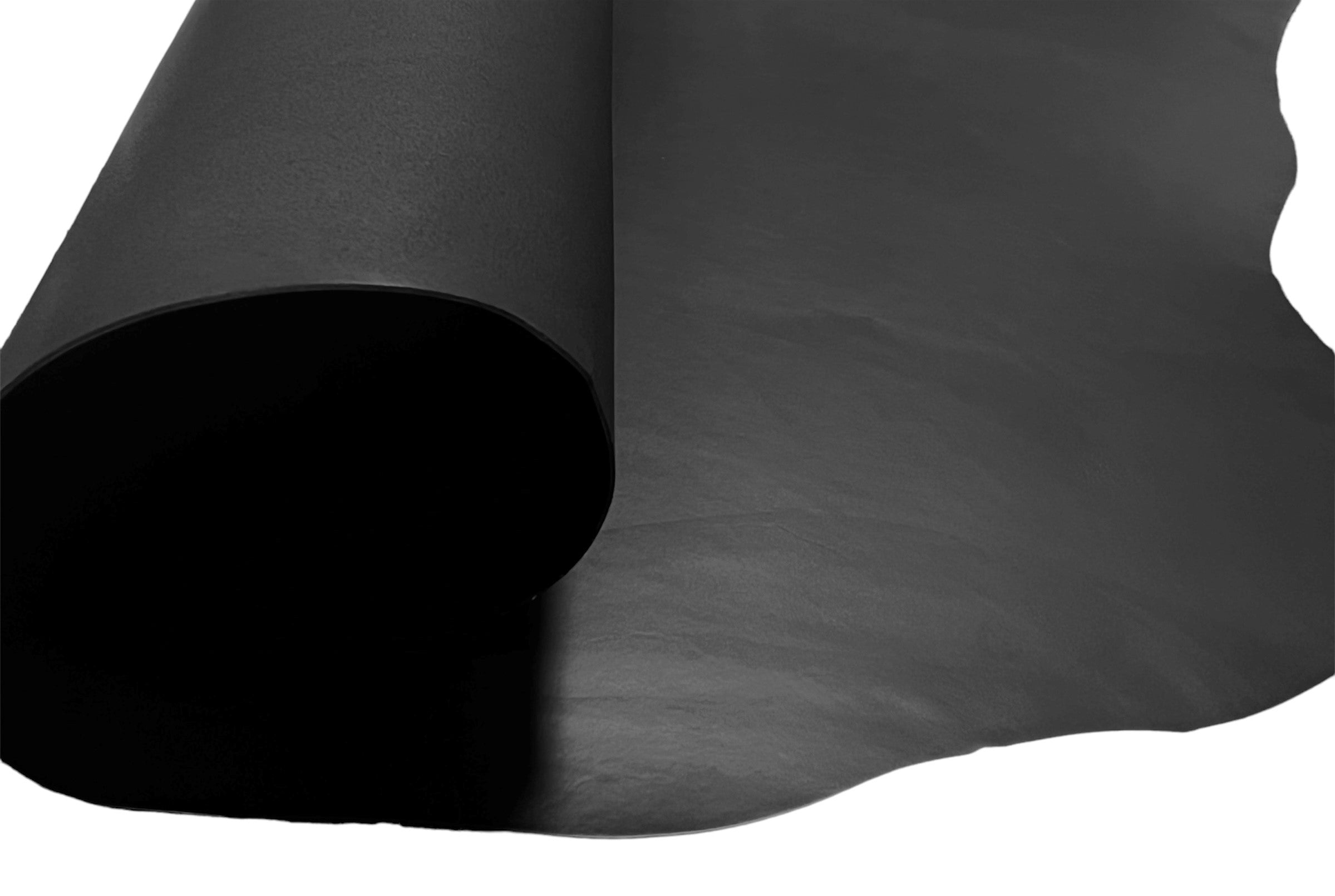 Black, Dyed Through : Vegetable Tanned Double Shoulder (1.8mm 4oz - 3.5mm 8oz).