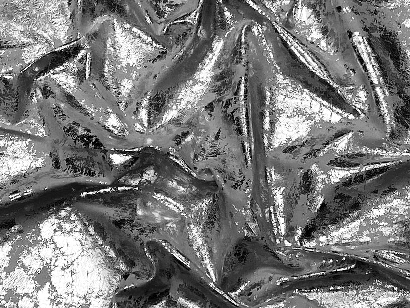 Old Silver Distressed, Metallic Foiled Leather Pig Skin : (0.6-0.7mm 1.5oz) 15